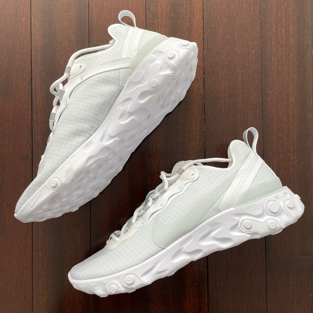 NIKE REACT ELEMENT 55 SE White
